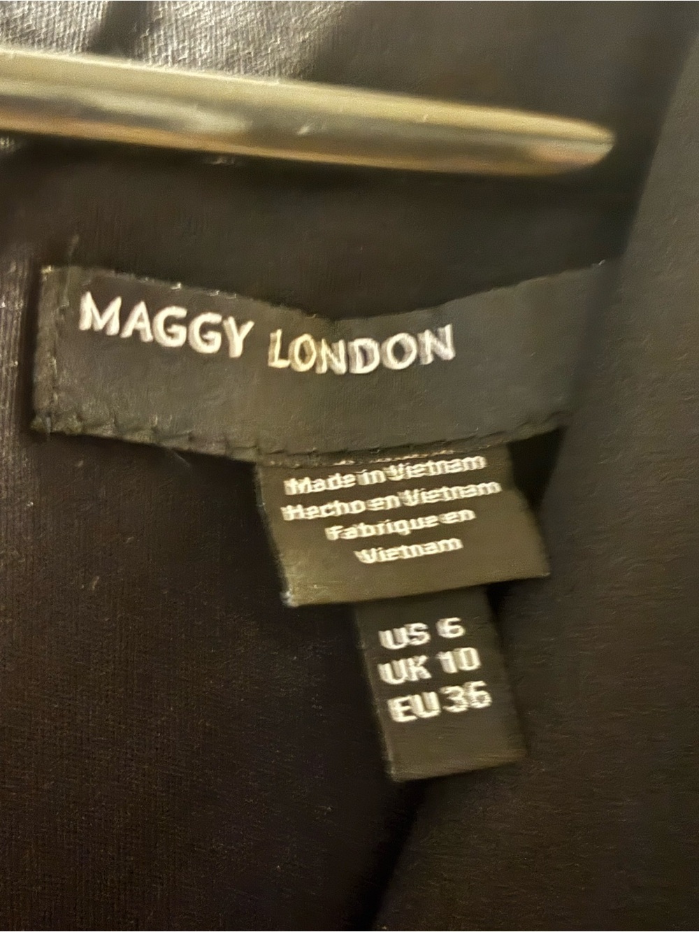 Maggy London Modern Minimalist Corporate Black Puff-Sleeve Jumpsuit Size 6 - Picture 9 of 10